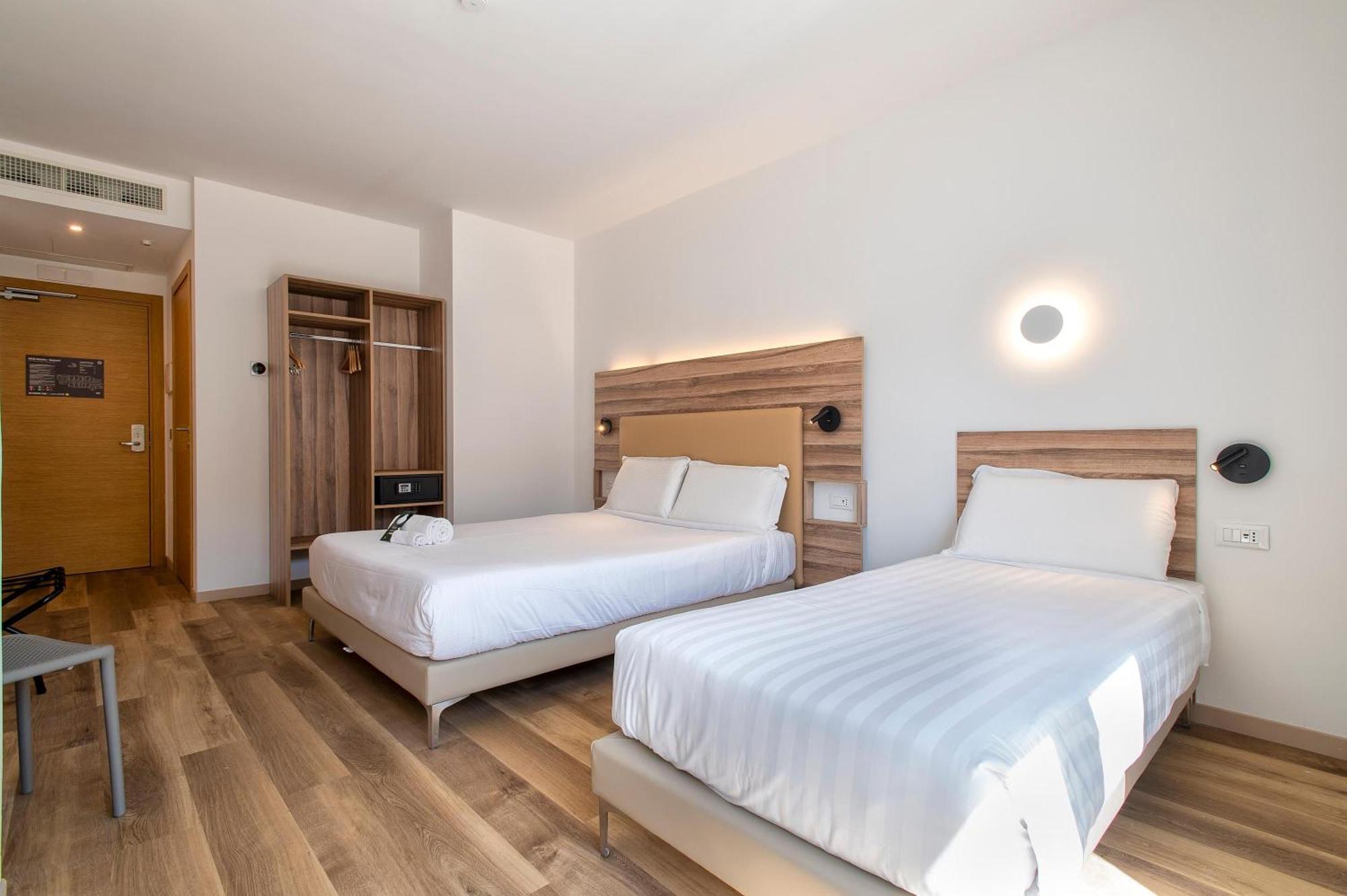 B&B Hotel Сассари Экстерьер фото