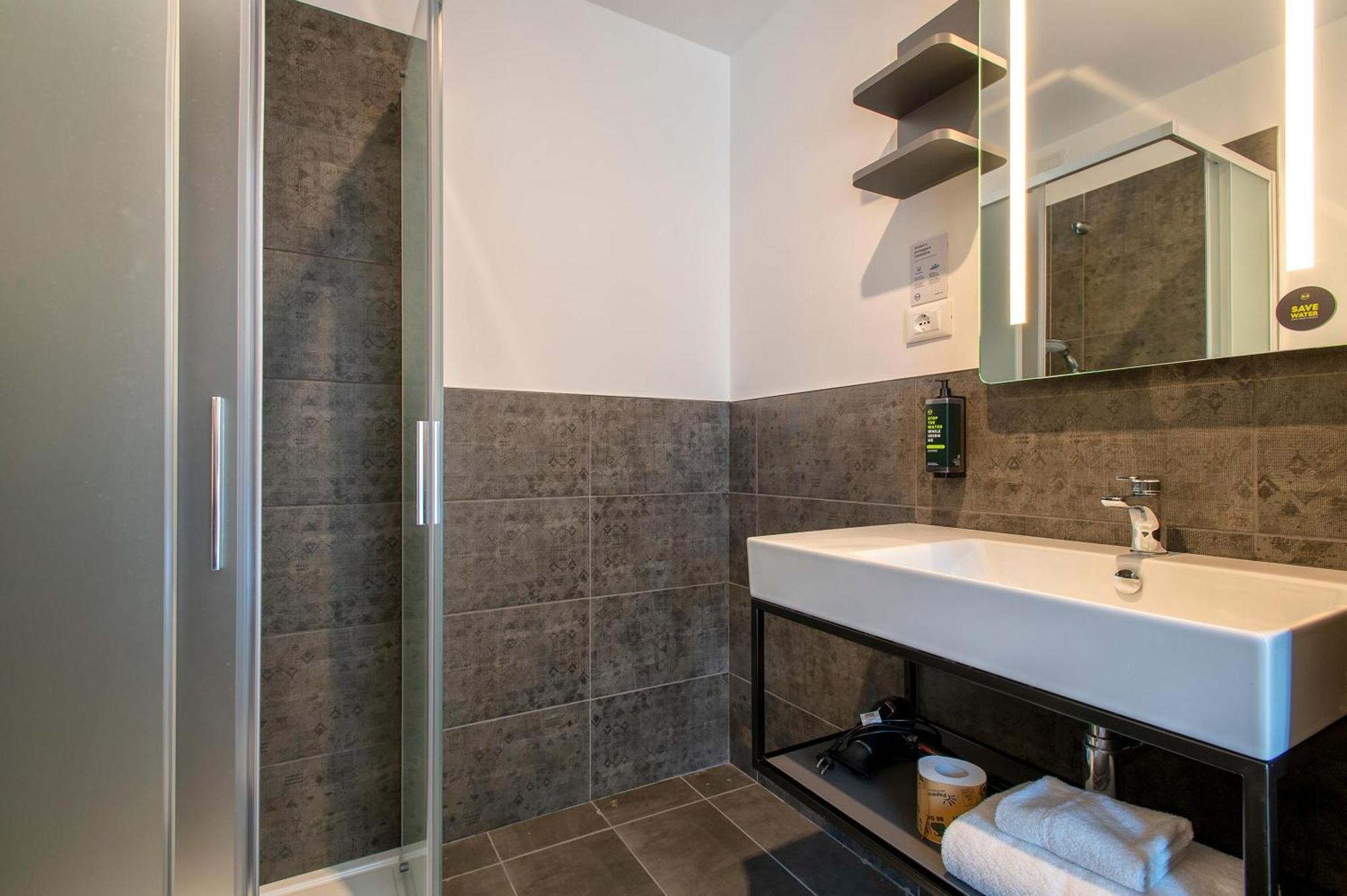 B&B Hotel Сассари Экстерьер фото